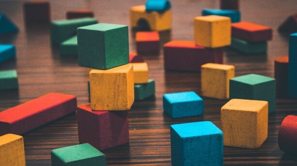 华为自研编程语言“仓颉”来了!鸿蒙应用开发新语言,性能优于 java、go、swift